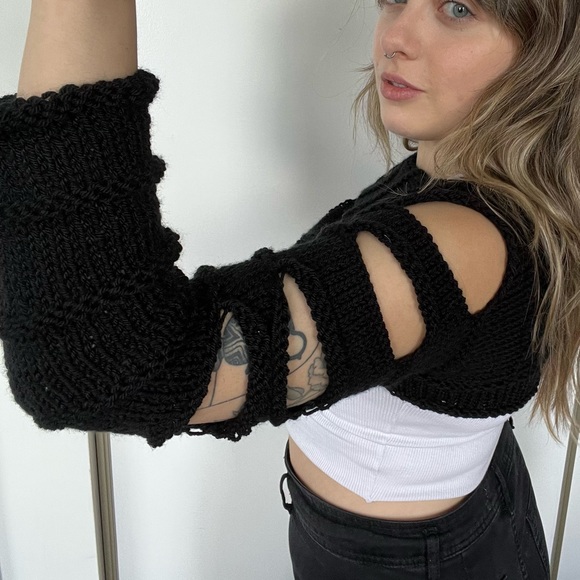 Knitted Shrug - Picture 4 of 4